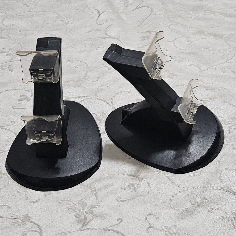 Black PS4 Display Stands And Charging Stations LED USB